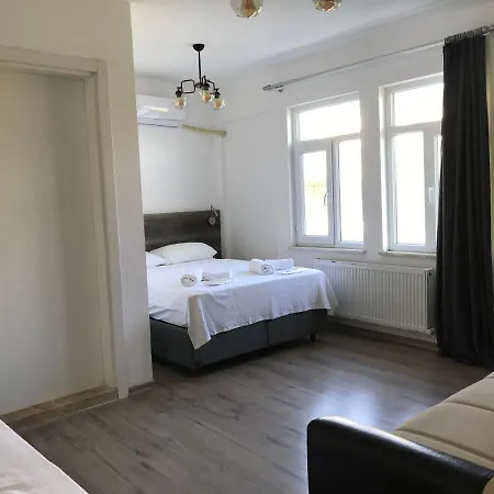 Otel Parli *