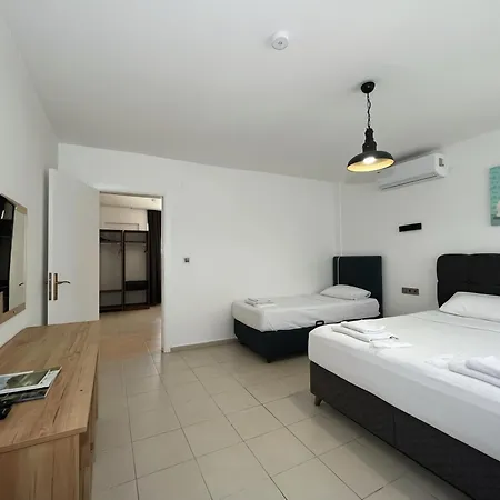 Parli Hotel İmroz