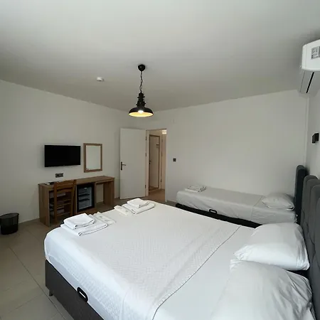 Parli Hotel İmroz