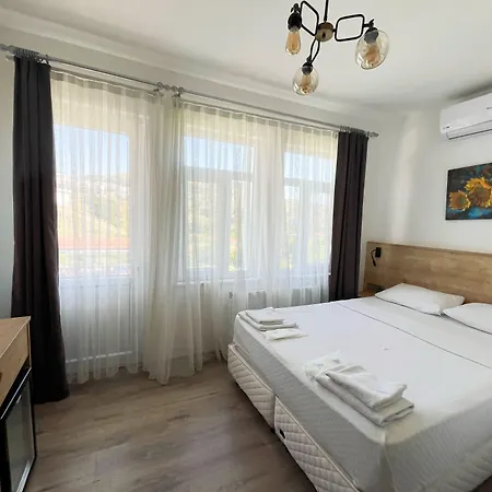 Parli Otel İmroz